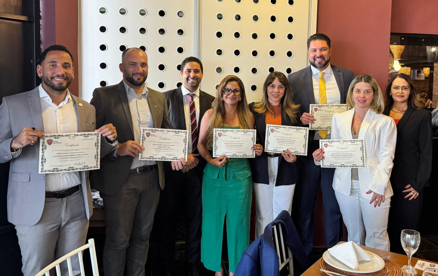 Turma do curso de pós-graduação do Idasp foi certificada