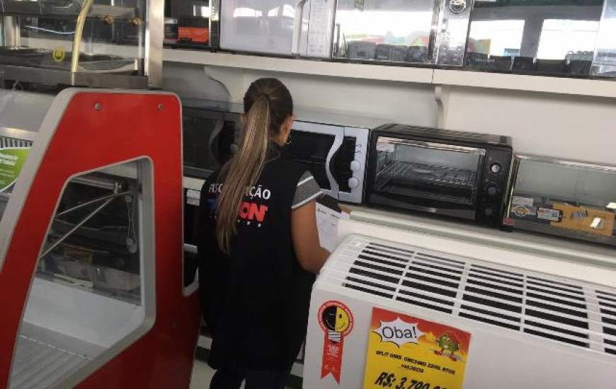 Procon intensifica ações na Black Friday
