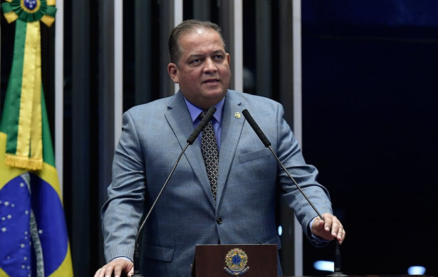 Senador Eduardo Gomes (MDB-TO), líder do governo no Congresso.