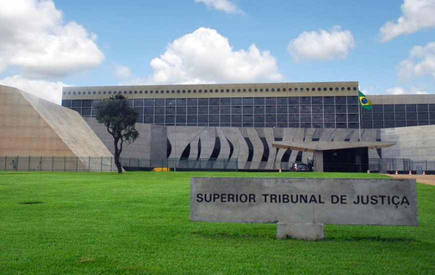 STJ recebe denúncia