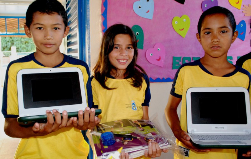 A entrega do equipamentos acontece nesta terça