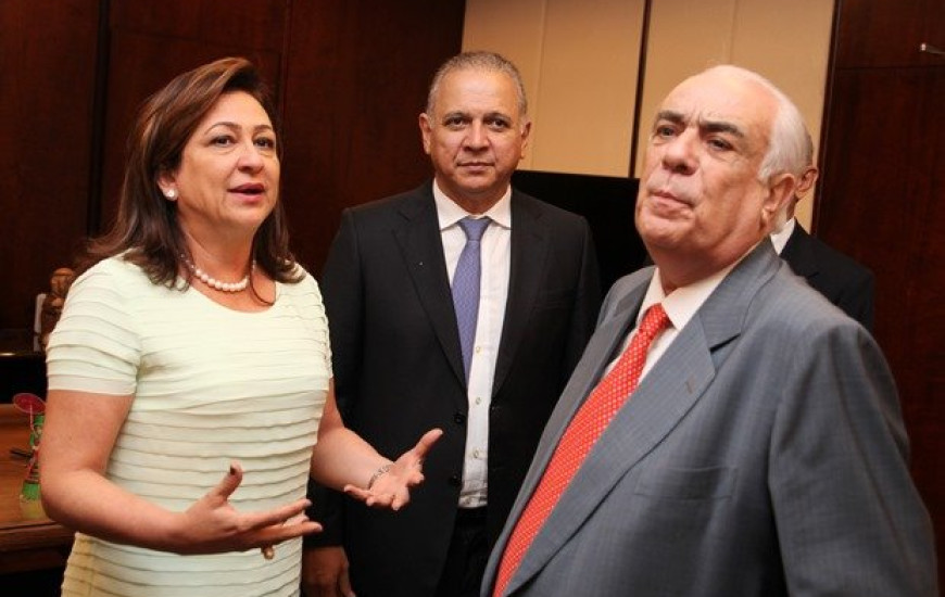 Kátia e Antônio Carlos debatem duplicação da BR153