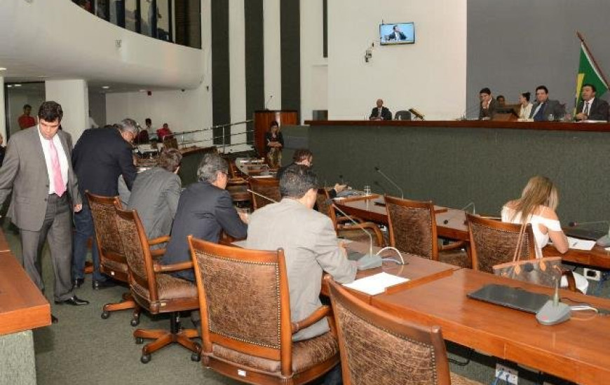 Deputados derrubam definitivamente taxa do Detran