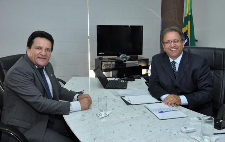 Osires pede apoio de Marcelo Miranda