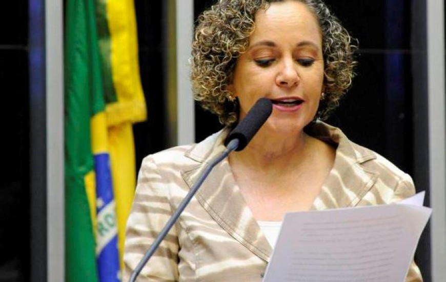 Parlamentar fala sobre projetos no comando do PROS