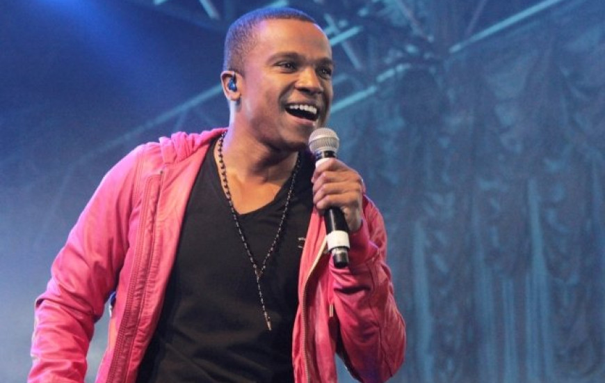 Alexandre Pires fará show completo em Palmas