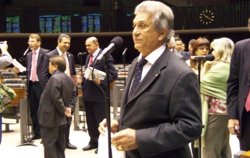 Osvaldo Reis em plenário