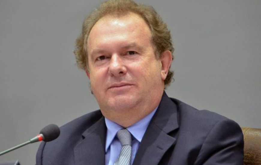 Presidente da AL cancela pregão