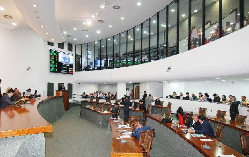 Matérias aprovadas beneficiarão municípios