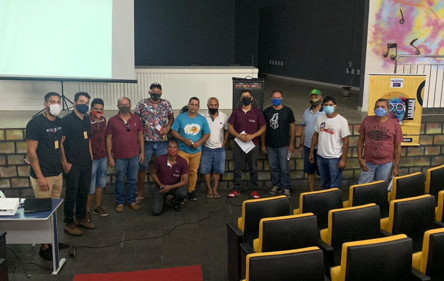 O primeiro atendimento ocorreu no teatro municipal de Paraíso.