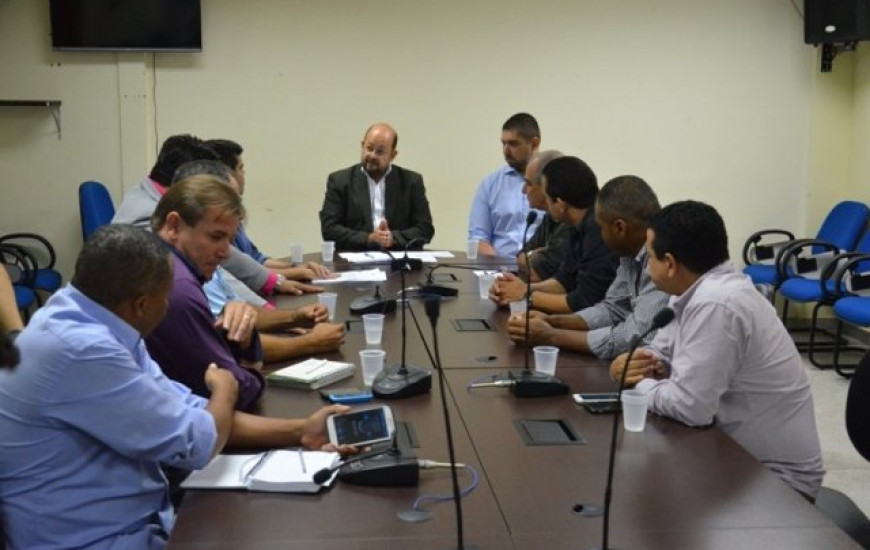 Musafir em reunião sobre problemas do HRD