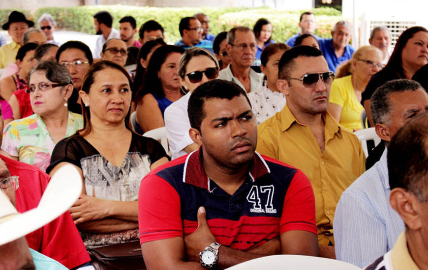 Títulos foram entregues 127 famílias que residem há mais de 30 anos