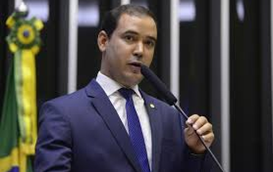 Vicentinho Jr. (PR) votou contrário a orientação do paritdo