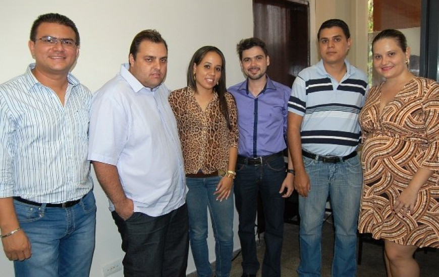 Médicos do programa e Alessandro Pantoja