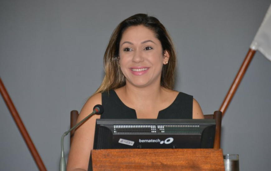 Luana quer beneficiar estudantes de Direito