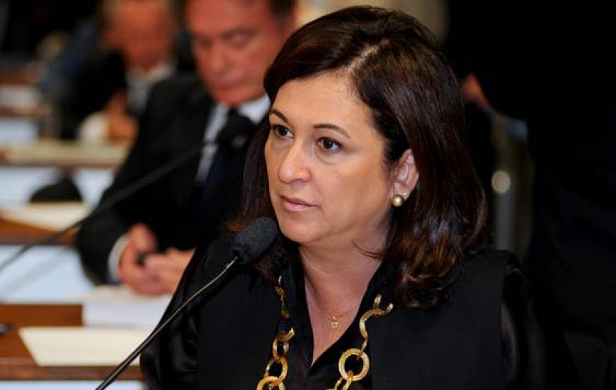 Kátia apresenta lista com 24 testemunhas em processo