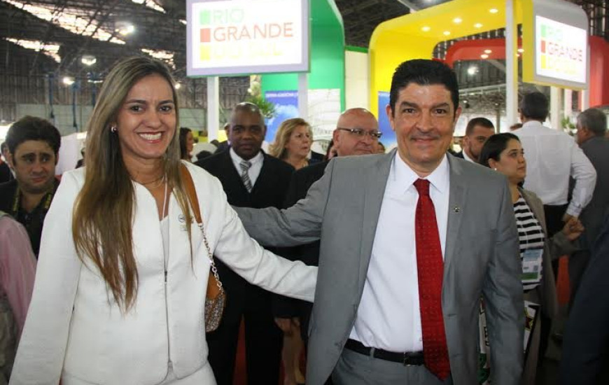 Secretária do Turismo e ministro Vinícius Lages