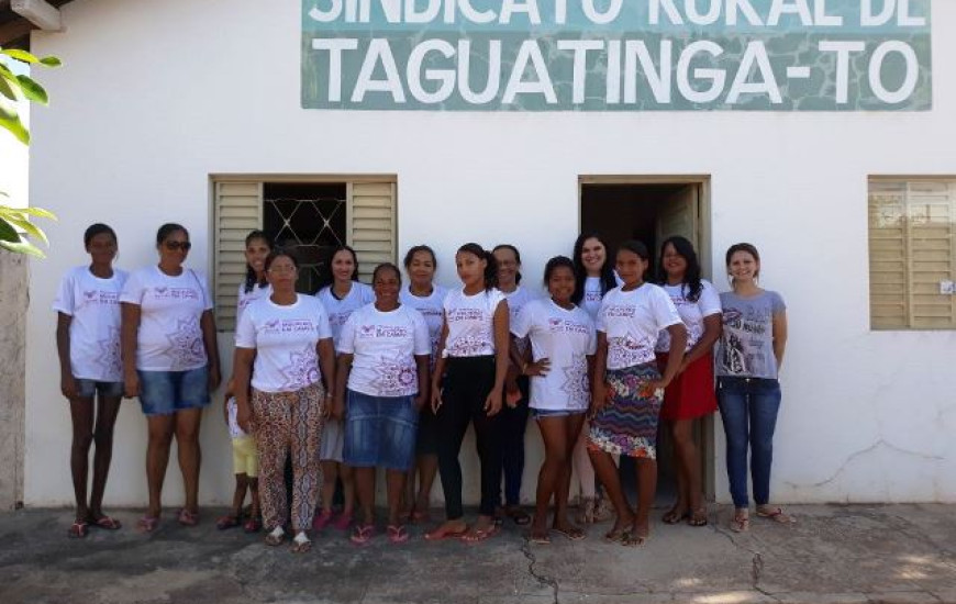 Capacitação ensina mulheres a trabalhar na área de vendas de seus produtos