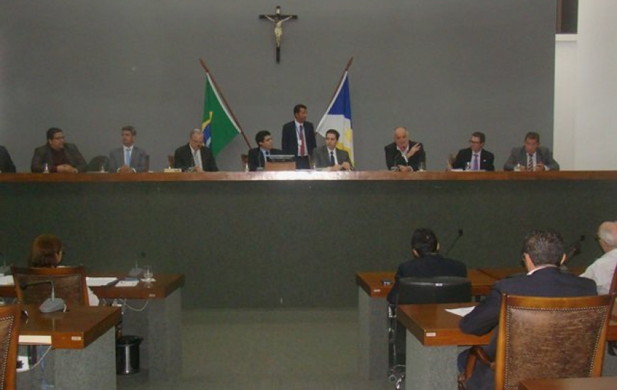 Gestores apresentam dados da crise do Estado na AL