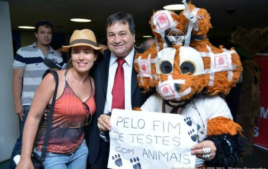 Halum é veterinário por formação e apoia ativistas