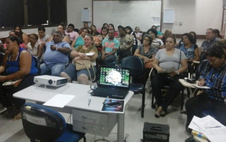 Pacientes em reunião no HGP