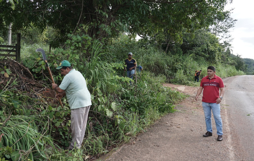 Mutirão ocorreu na manhã deste sábado, 10