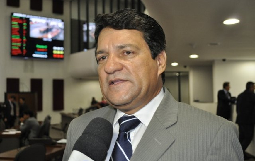 Deputado Osíres Damaso