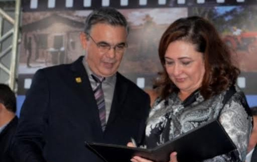 Paulo Carneiro e a ministra Kátia Abreu