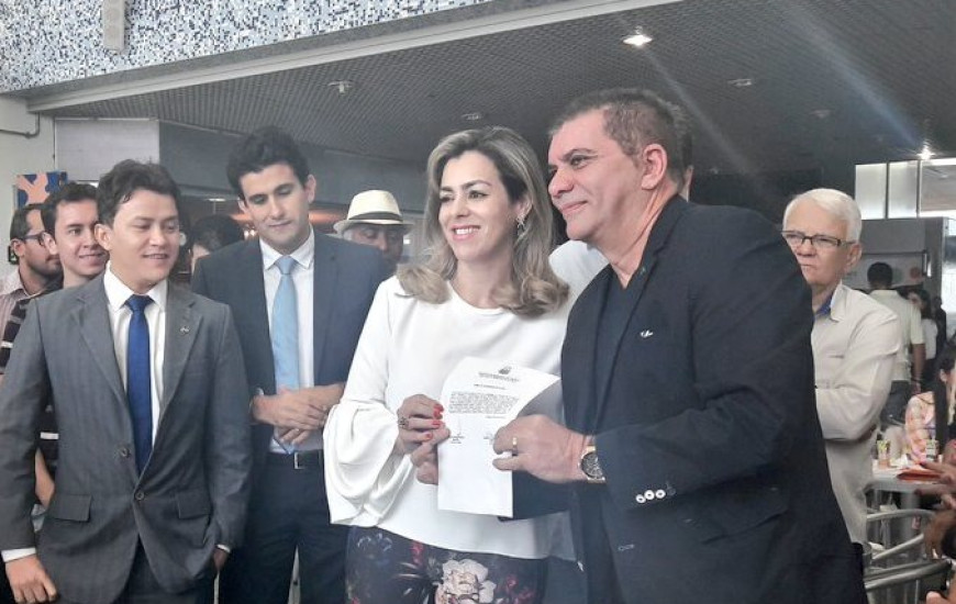 Amastha passa comando da cidade a Cinthia