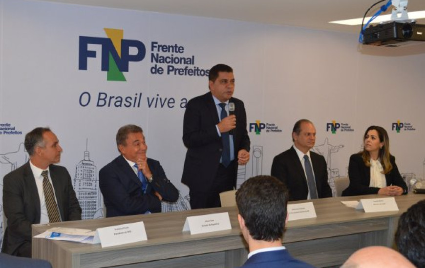 Prefeito emite carta de renúncia à FNP