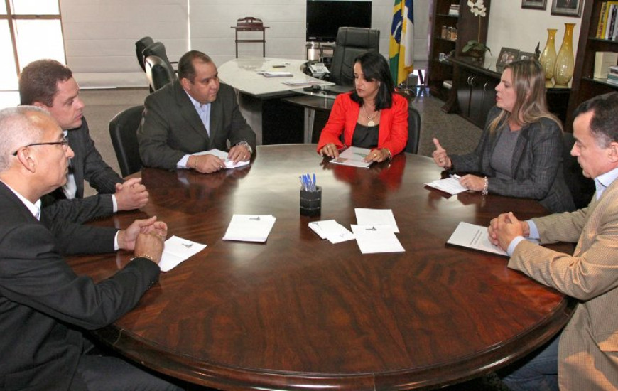 Claudia recebe investidores do Mato Grosso