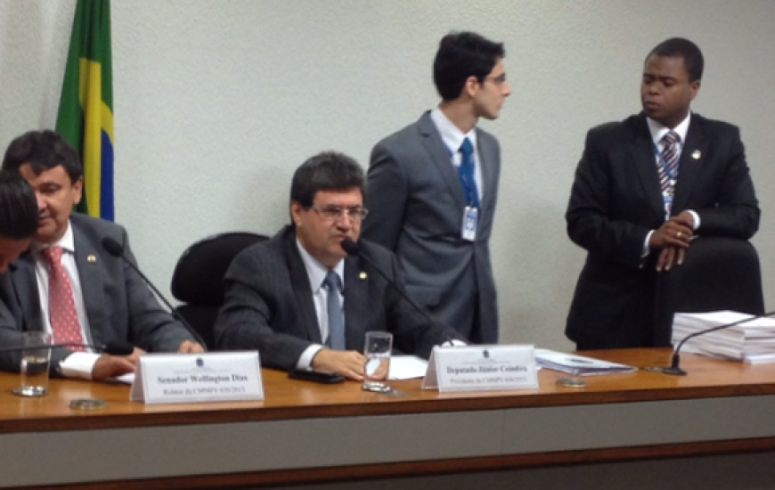 Júnior Coimbra é presidente da Comissão Especial