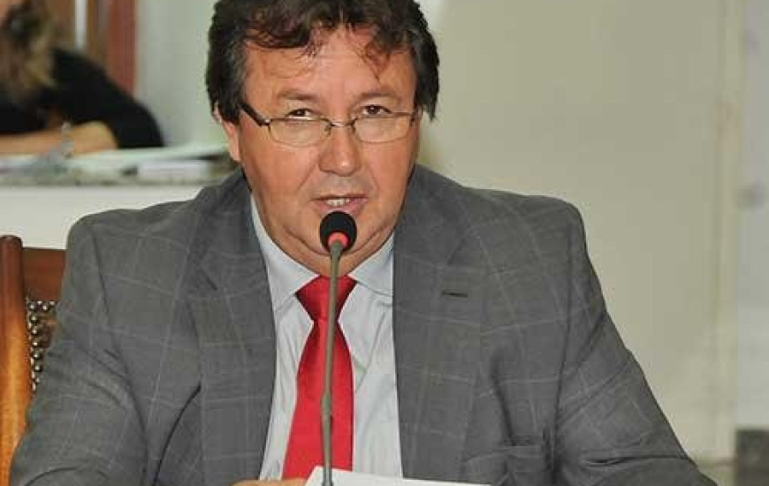 Deputado Vilmar apresenta requerimentos