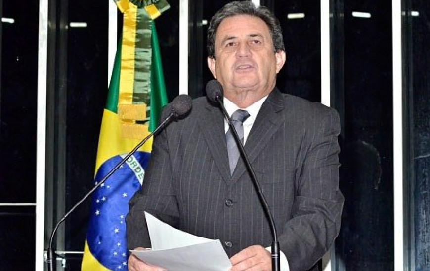 Senador Moka ainda não concluiu relatório