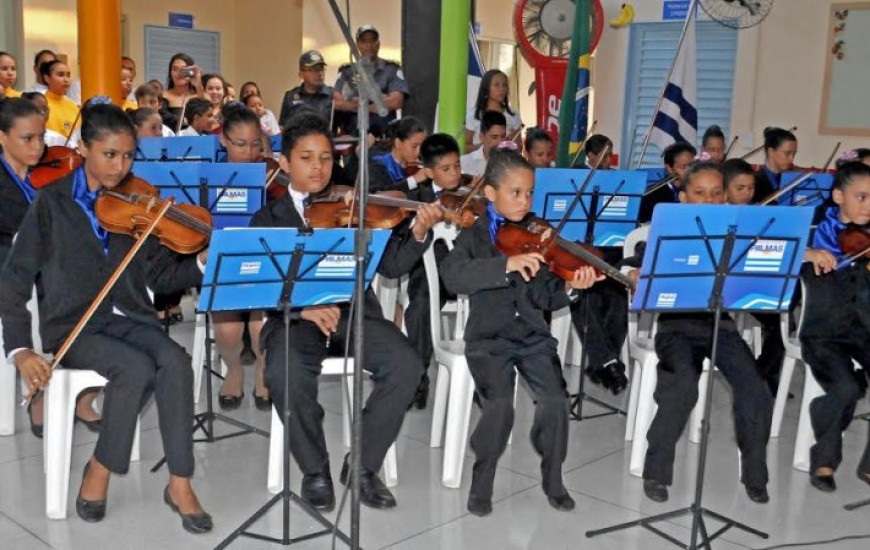 Orquestra se apresenta em inauguração nesta 5ª