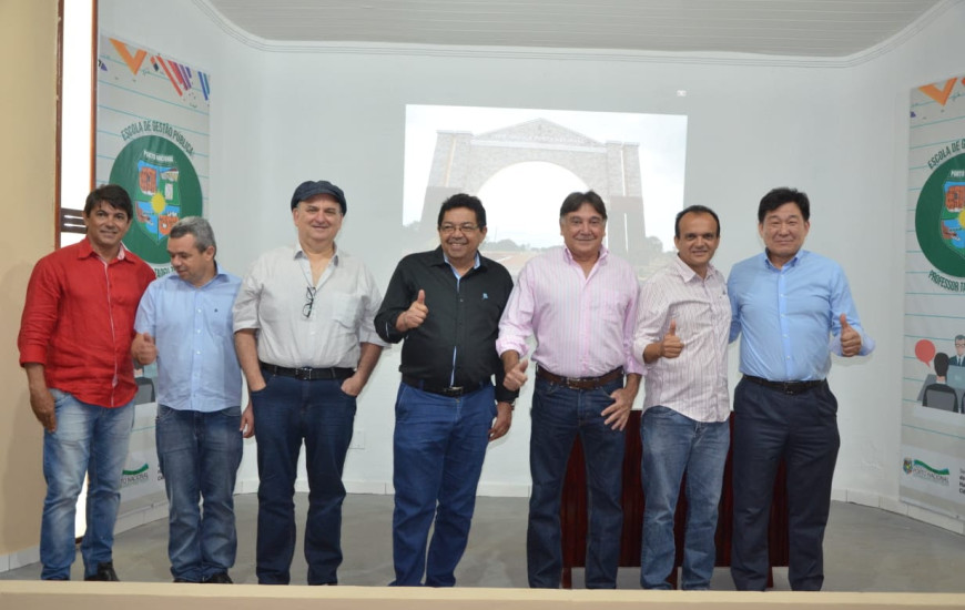 Prefeito de Porto Nacional, Joaquim Maia, recebeu o Grupo Chinês 