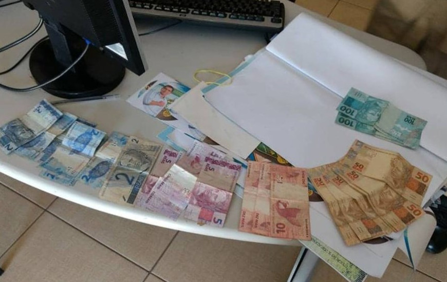 Flagrante foi registrado pela PM na manhã deste domingo