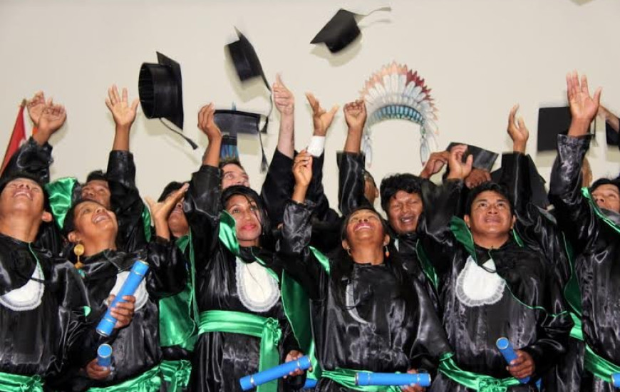 Turma conclui graduação em Magistério