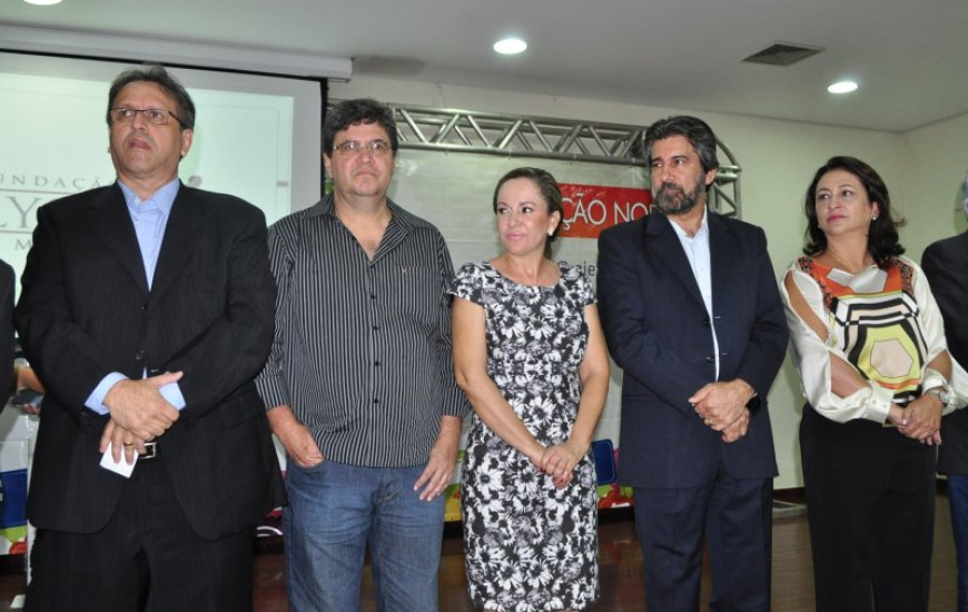 Ação pede a suspensão da convenção deste sábado