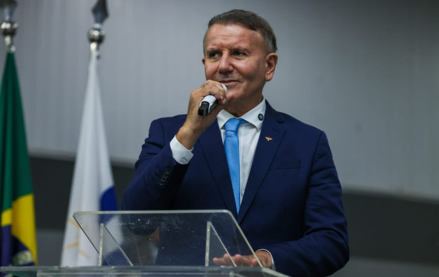 Atos de exonerações e nomeações foram assinados pelo prefeito Eduardo e por Rolf