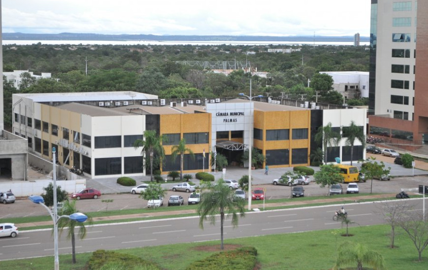 Sessão ficou para as 15 horas