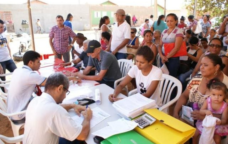 Famílias atualizam cadastro em programa de moradia
