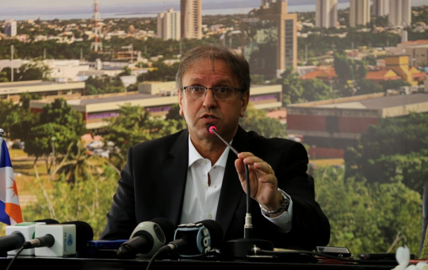 Governador passa dia realizando exames