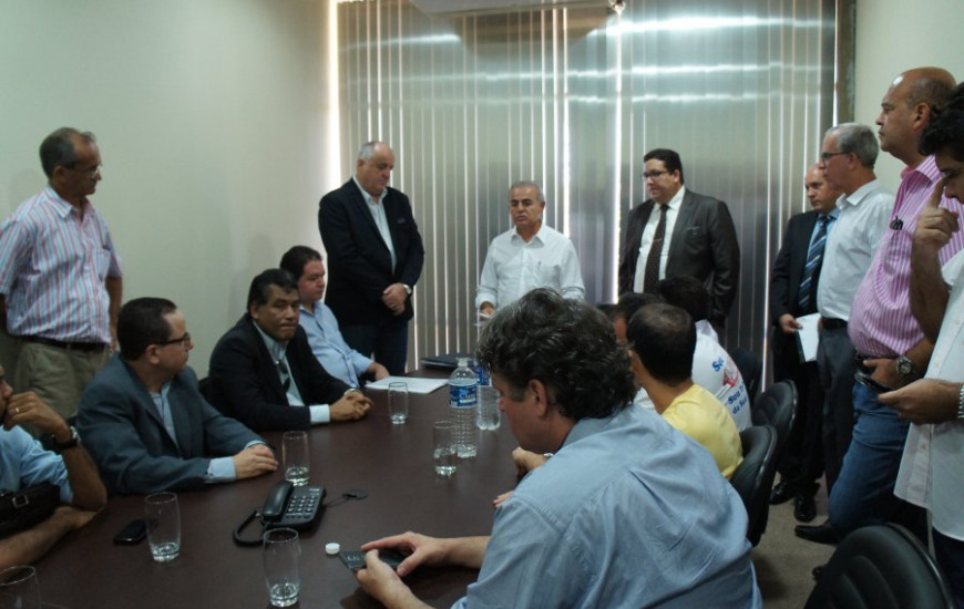 Mourão conversa com sindicalistas