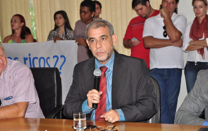 Zé Roberto e Bonifácio preparam documento