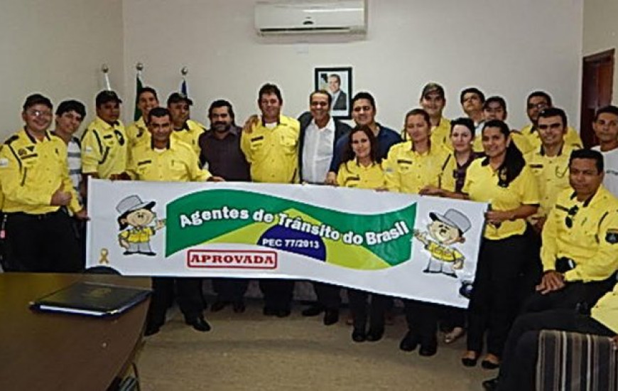 Agentes de Trânsito foram agradecer esforço