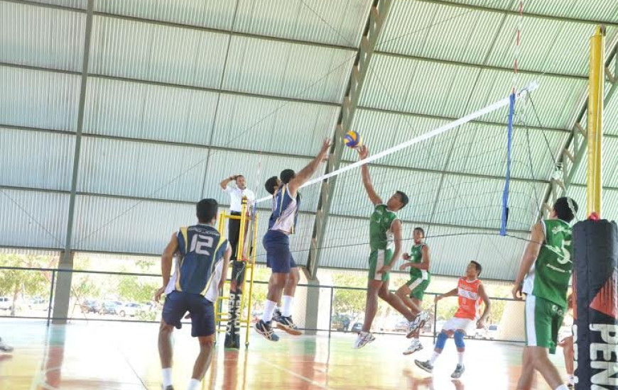 Final entre Araguaína (de verde) e Gurupi (azul)