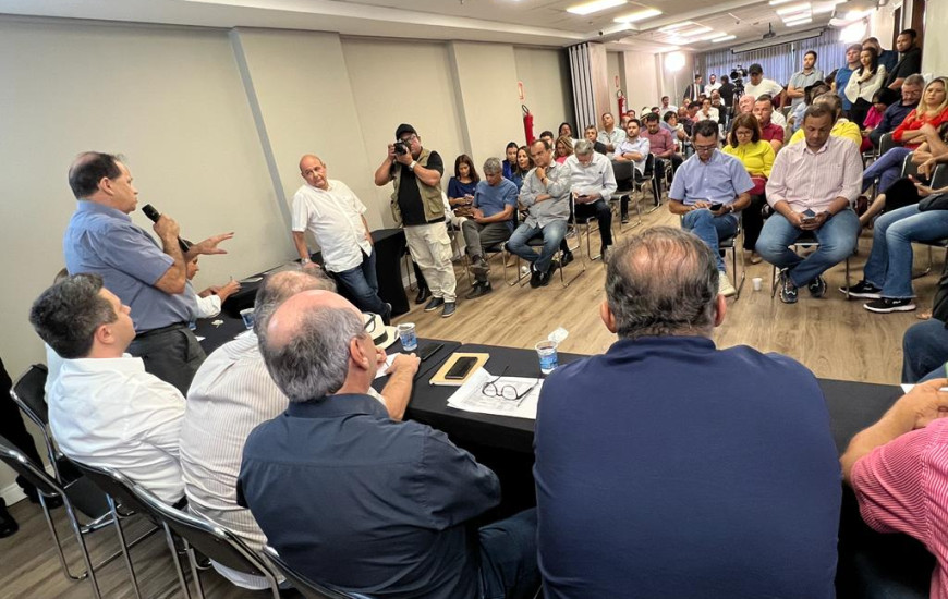 Gomes reunido com Ronaldo Dimas e pré-candidatos