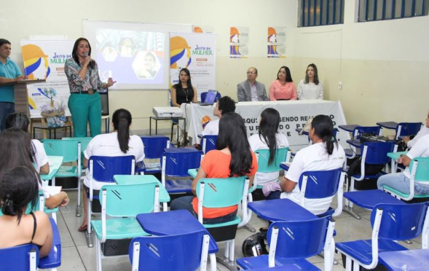 Mulheres podem participar dos cursos gratuitamente