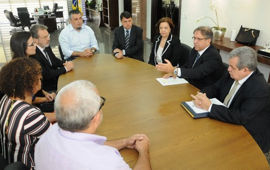 UFT e governo assinam parceria para projeto